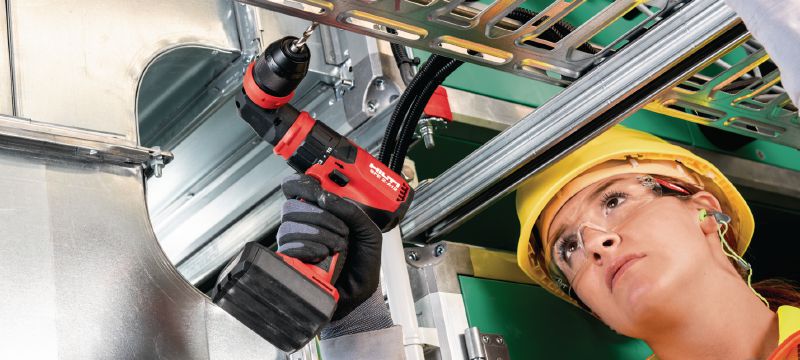 SFE 2-A12 Multi-head drill driver Subcompact-class 12V multi-head cordless drill driver (offset, right-angle, 13 mm keyless and hex bit holder) for installation work in tight spaces and around corners Applications 1